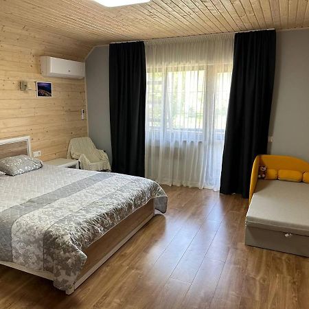 Carpathian Dream Apartments Yaremche Exterior photo